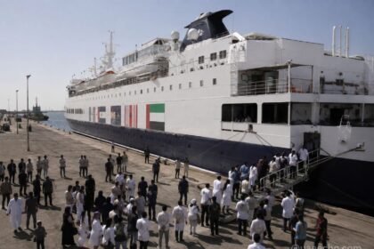 UAE Floating Hospital Fits Prosthetic Limbs for Injured Palestinians Under Regional Aid Initiative